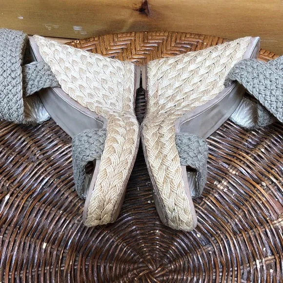 Stuart Weitzman Khaki Crochet Alex Ankle Halter Wrap Espadrille Wedge Sandal 8.5 - Picture 14 of 16